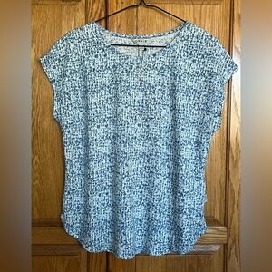 Orvis Women’s Linen Blend Short Sleeve Top. Size small. New with tags.